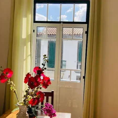 Downtown Apartment *